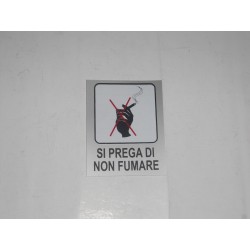 targa in plastica adesiva "SI PREGA DI NON FUMARE" 100X80MM. T00861