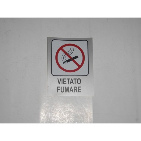 targa in plastica adesiva "VIETATO FUMARE" 100X80MM. T00871