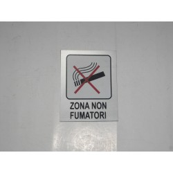 targa in plastica adesiva "ZONA NON FUMATORI" 100X80MM. T00874