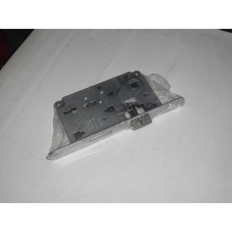 serratura AGB per porta infilare centro 50mm. f.22 cromo sat. AGBB010015034