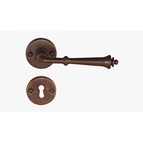 MANIGLIA FORGIATA SU ROSETTA SCATOLATA +MOLLA RUGGINE FM316.NM